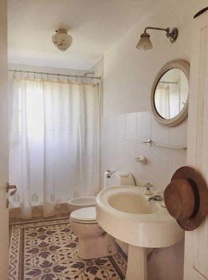 A guide to using toilet auger