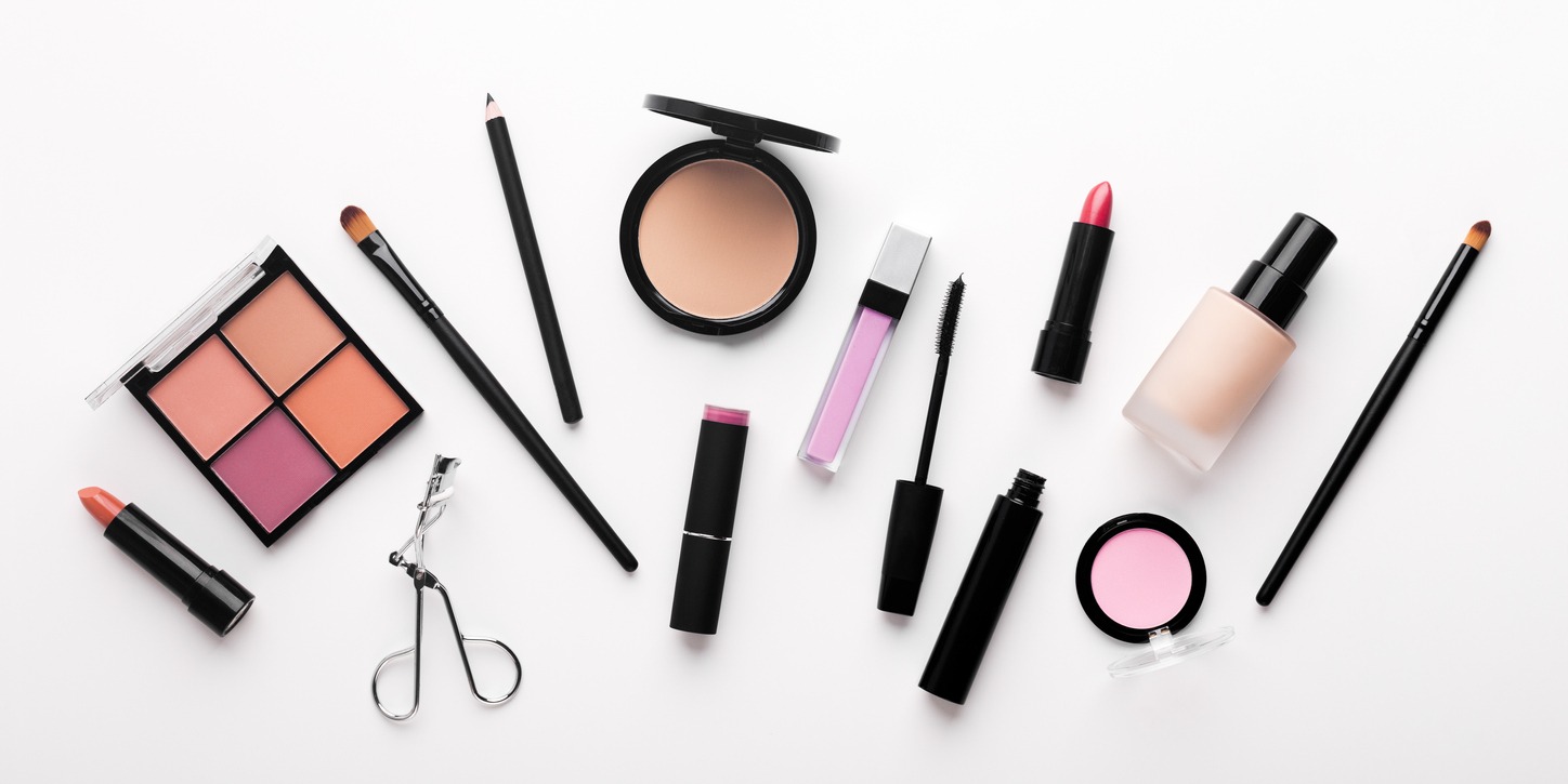 Make-up, Cut Out, Merchandise, Group Of Objects, Flat Lay, Make-up Palette, Concealer, Work Tool, Decoration, Beauty, Body Care, Design, Face Powder, Lifestyles, Lipstick, Facial Mask-Beauty Product, Fashion, Glowing