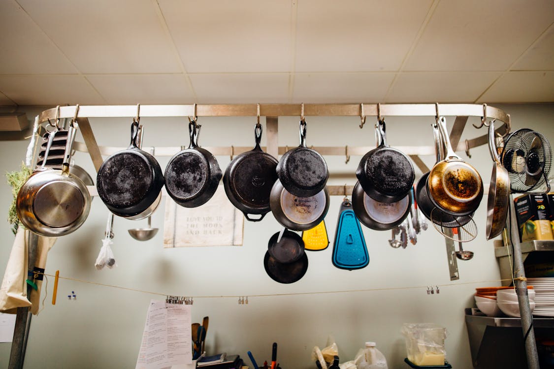 Comparison with Other Cookware