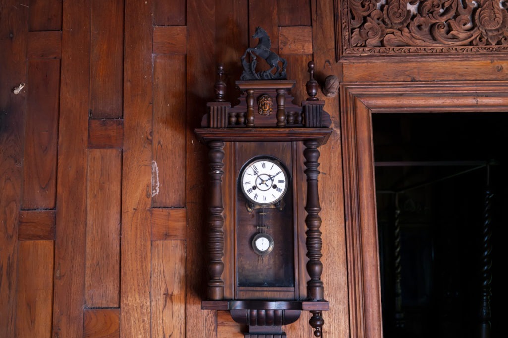 Pendulum Retro Clock