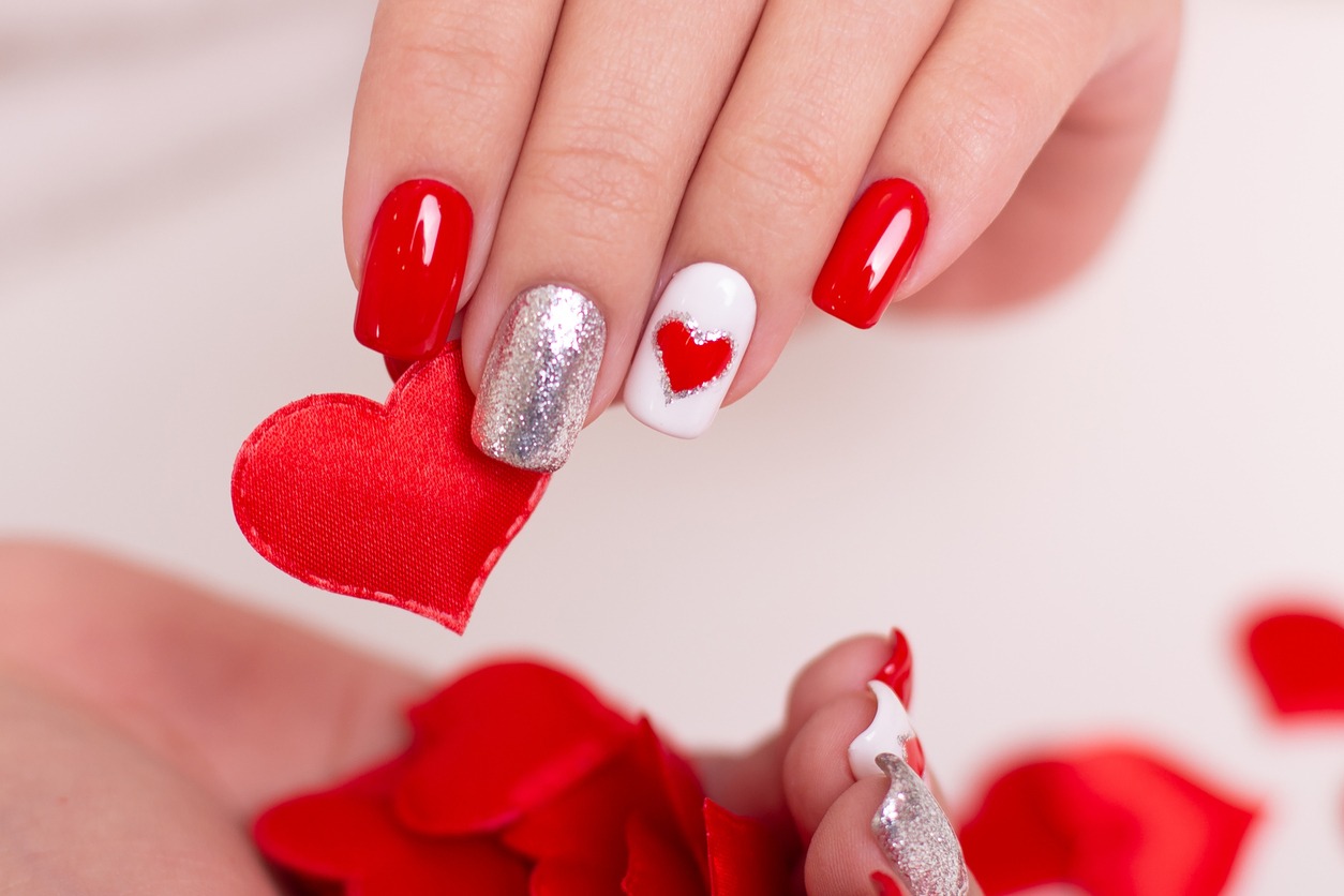 A-Valentines-Day-Gelish-MINI-manicure