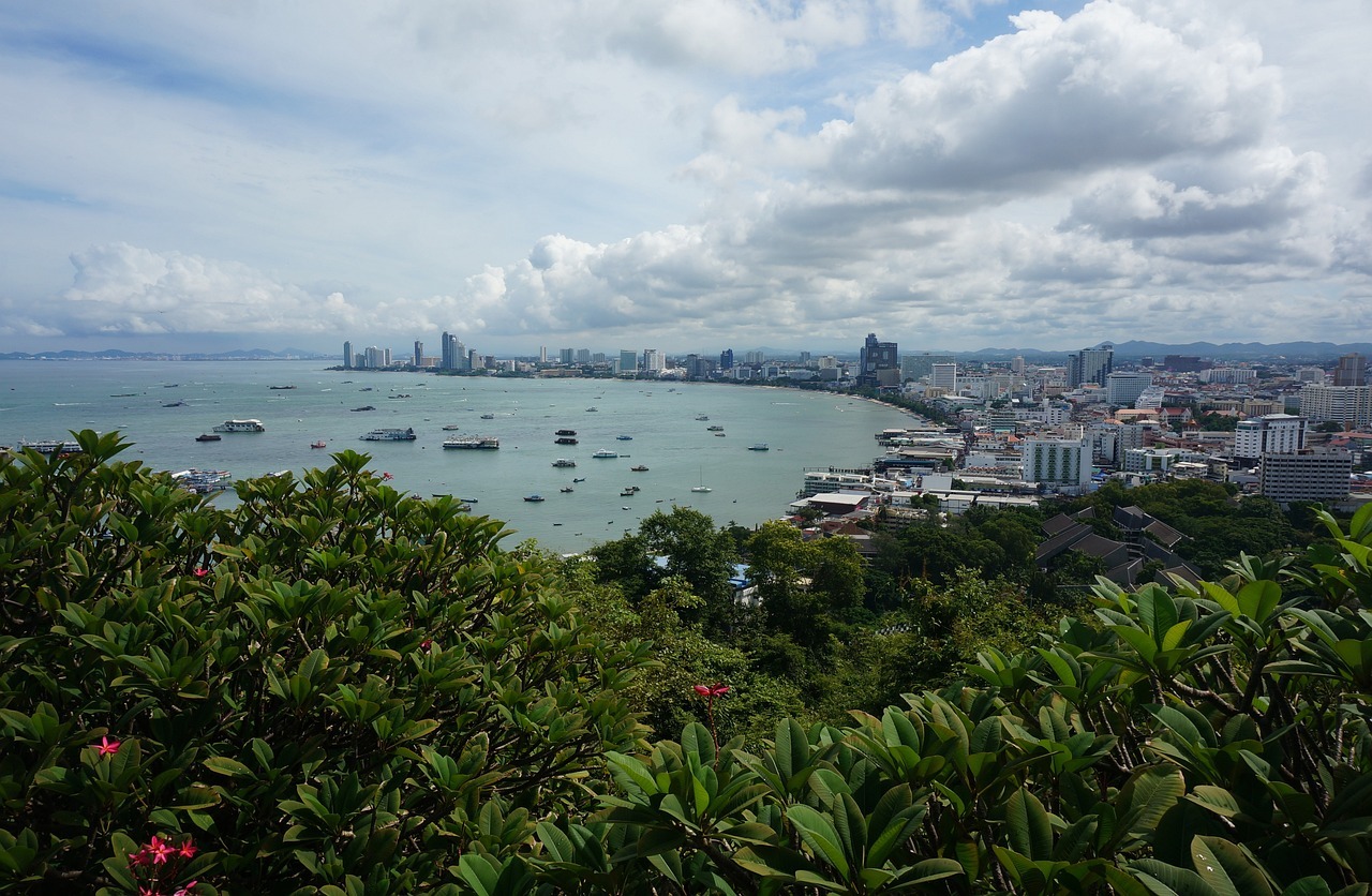 A-view-of-Pattaya-from-the-Pratumnak-Hill