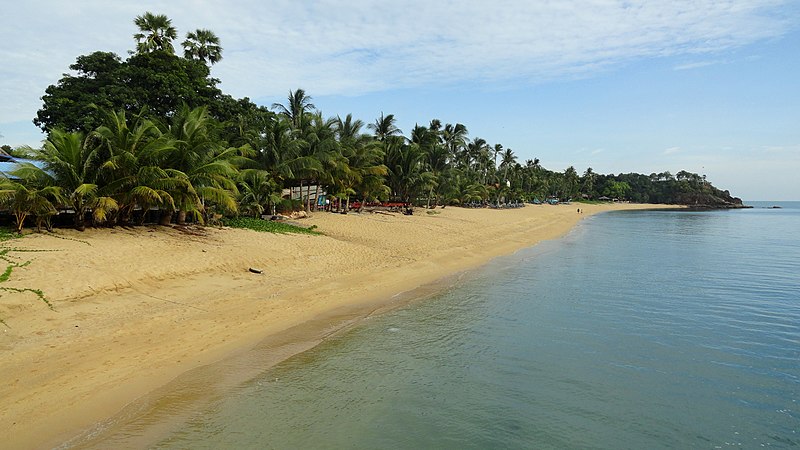 East end of Mae Nam Beach in KohSamui