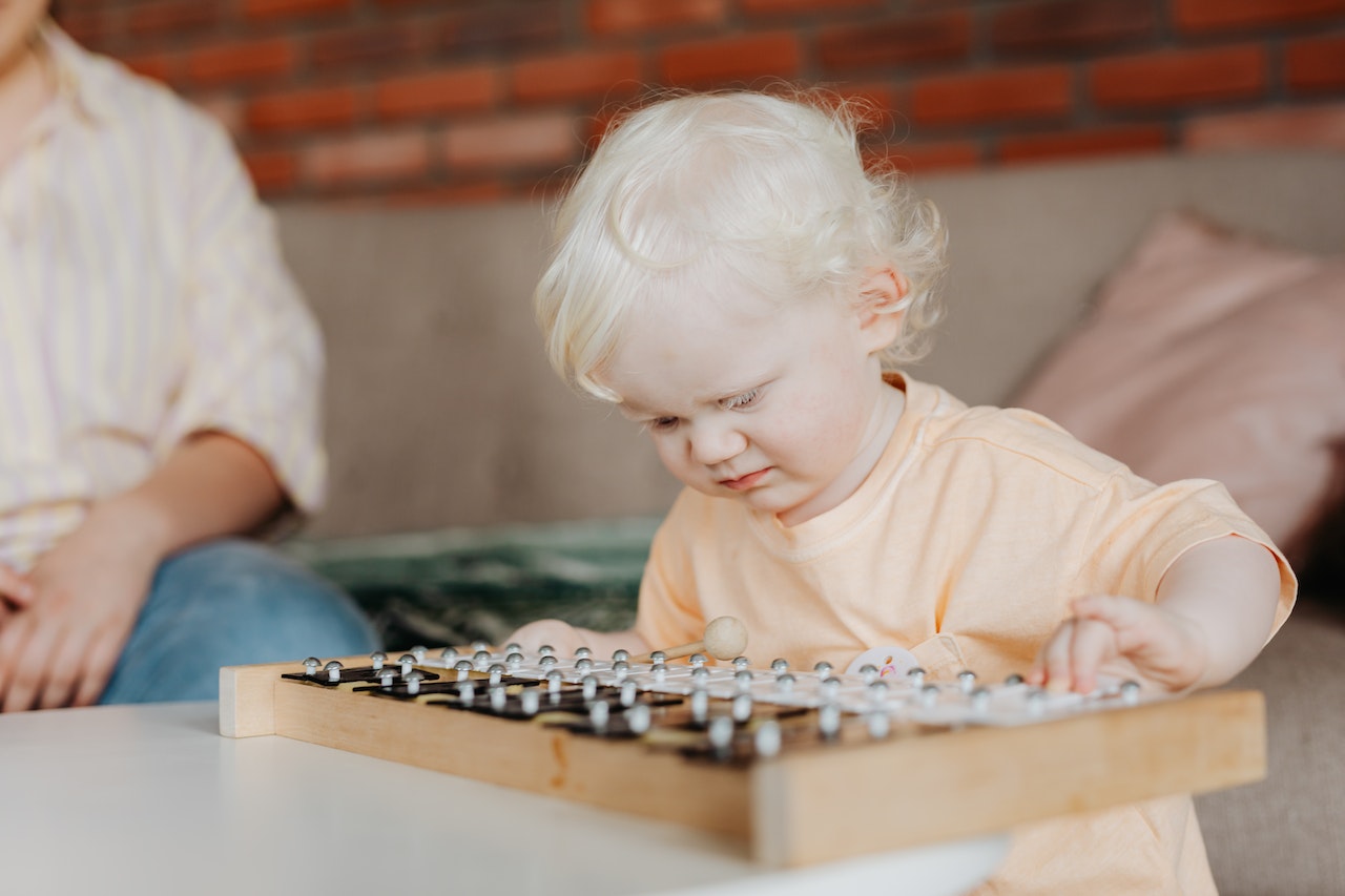 music-kids-children-play-xylophone