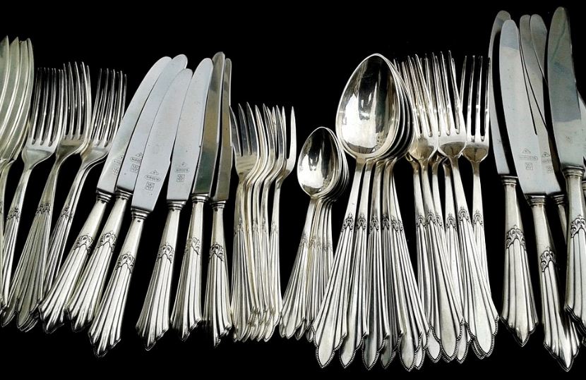 Managing-utensils-is-very-easy-if-you-follow-certain-tips.