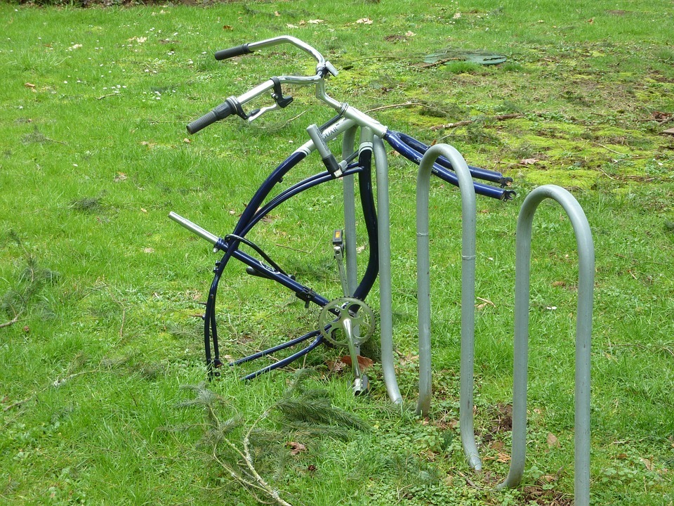 stolen-bike-wheels-with-U-lock-attached