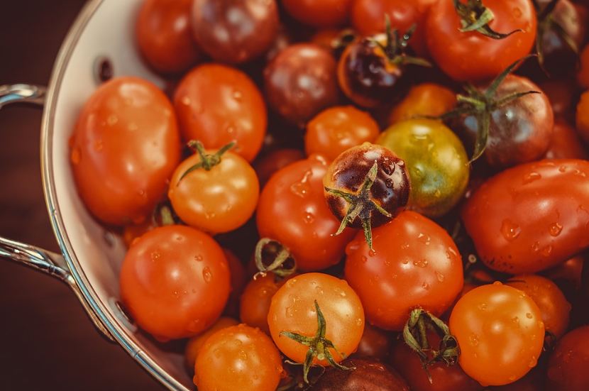 tomatoes-vegetables-food-fresh