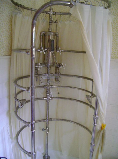 Advantages of  Curved Shower Curtain rods