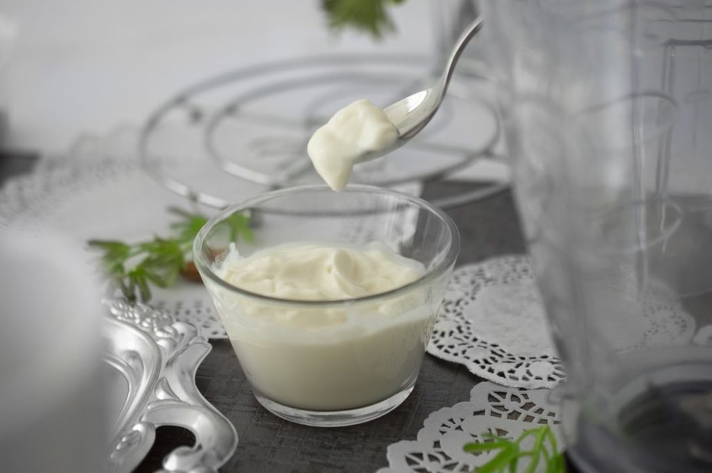 Making-Your-Own-Mayonnaise-1024x681