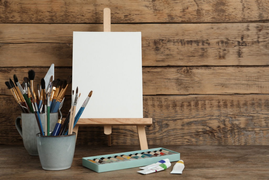 Table Easel, Easel with Blank Canvas on Wooden Table