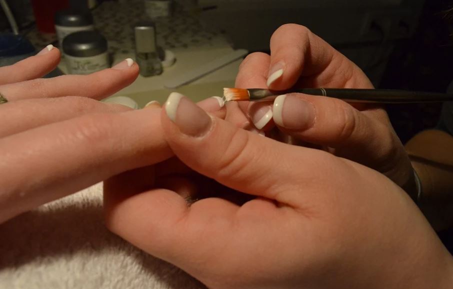 getting a French manicure