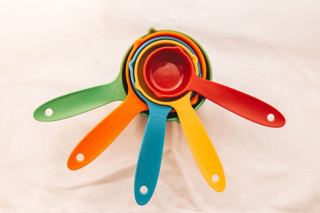 measuring-cups-or-measuring-spoons-use-in-cooking