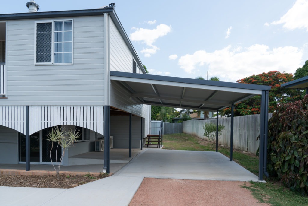 Difference Between a Garage and a Carport