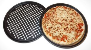 Perforated-Style-Pizza-Pans
