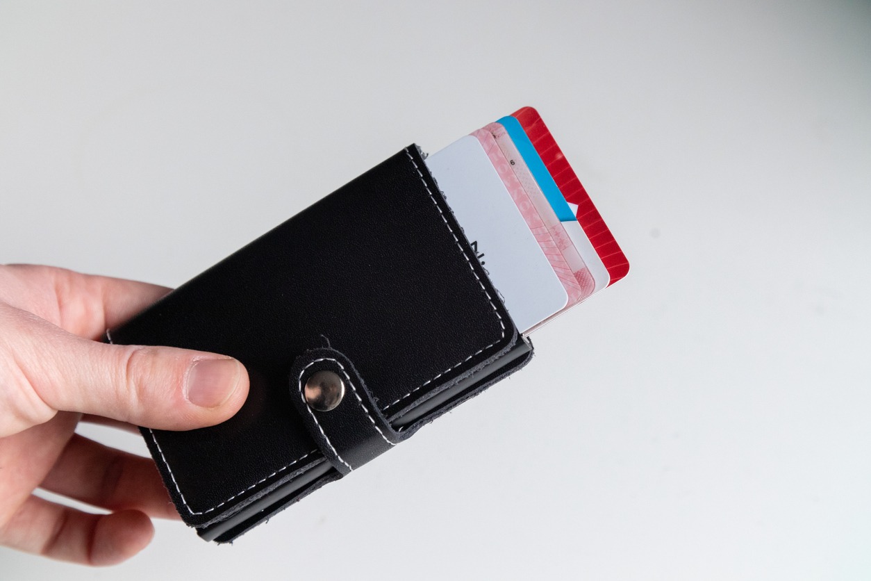 wallet with RFID protection