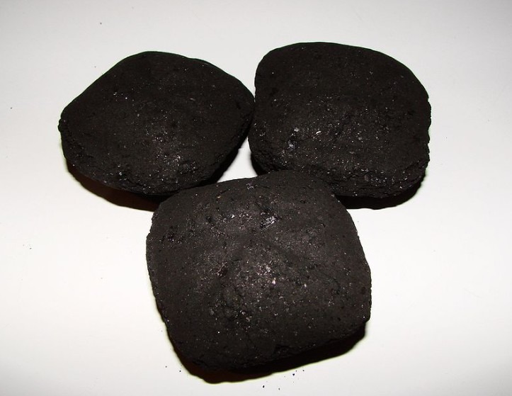 Charcoal-Briquettes