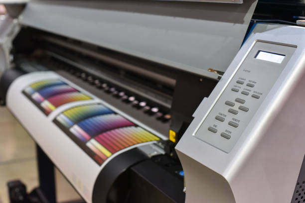 Wide format printer in work