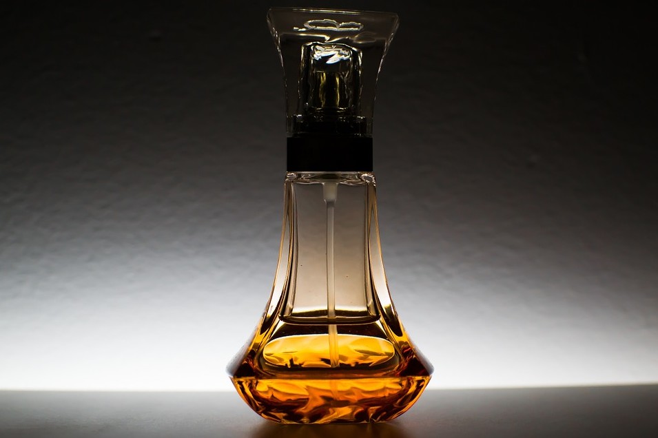 a-carafe-bottle-of-oil-spray