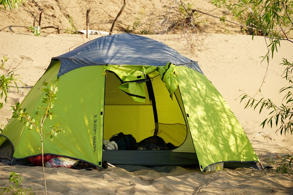 neon-green-beach-tent-in-the-sand