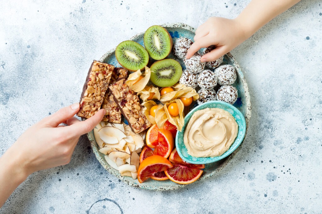 healthy vegan dessert snacks, protein granola bars
