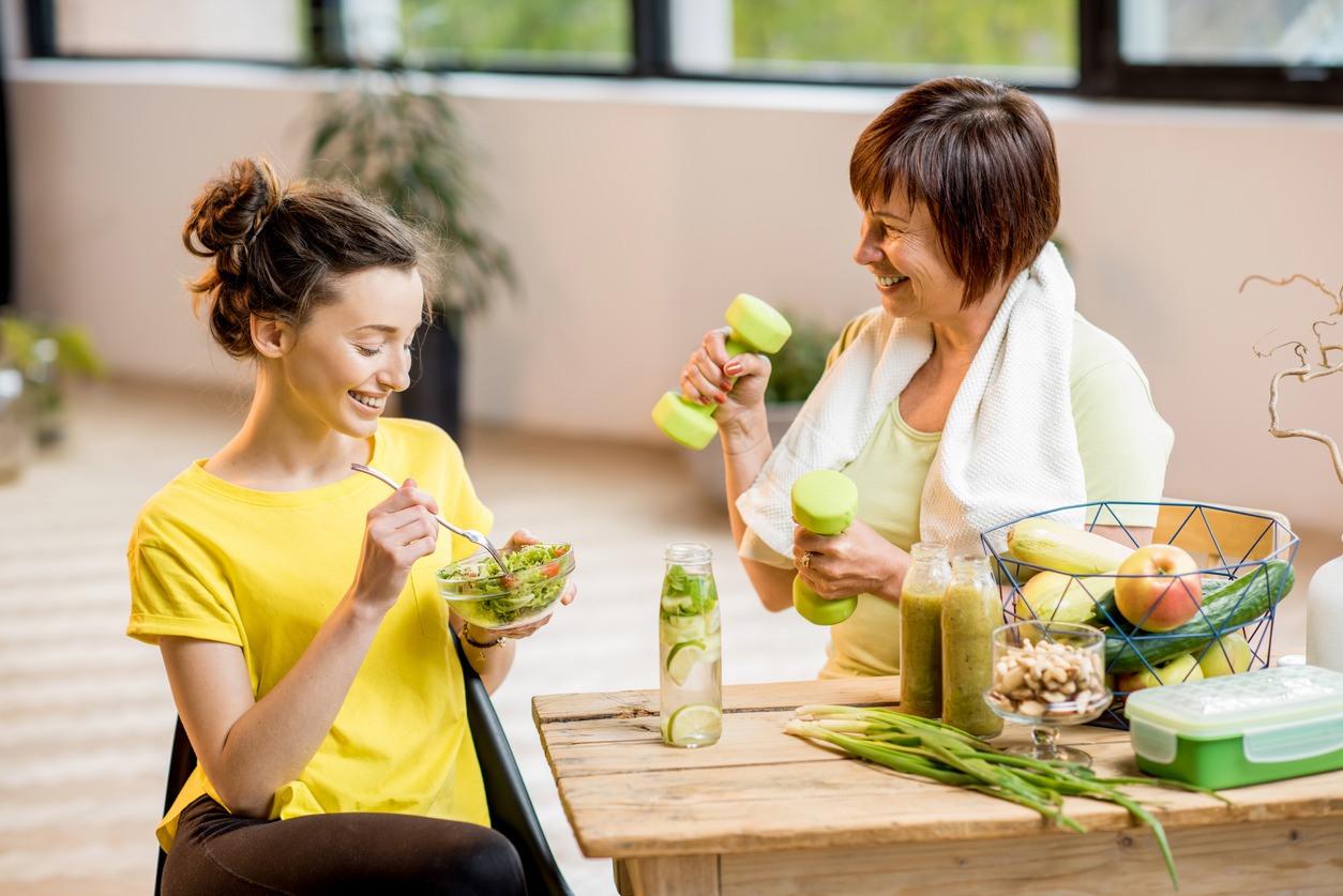 Active Lifestyle, Detox, Drink, Eating, Mindful, Enjoyment, Exercise Room, Healthy Eating, Healthy Lifestyle, Indoors, Happiness, Healthcare and Medicine, Smoothie, Vitality, Vegetable, Togetherness, Challenges