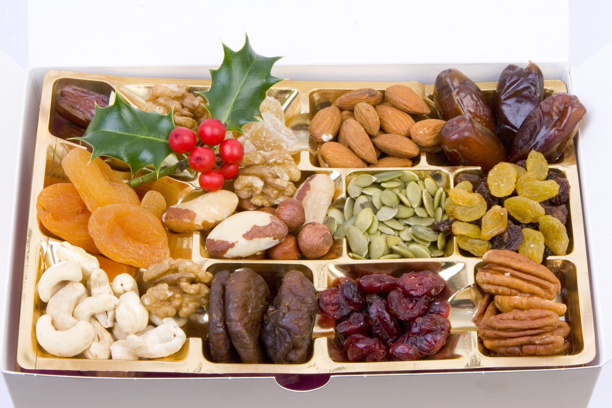 Almond, Cranberry, Brazil Nut, Walnut, Gift, Gift Box, Ginger- Spice, Healthy Eating, Pecan, Dried- Fruit, Healthcare And Medicine, Snack, Tray, Apricot, Berry Fruit, Box Container, Cashew, Date Fruit, Holly