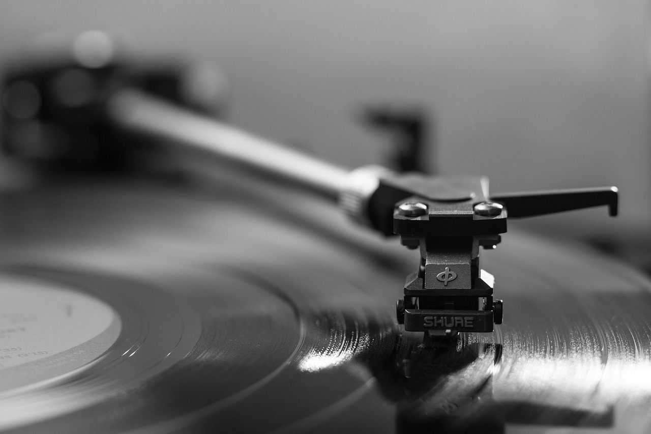 record-player-vinyl