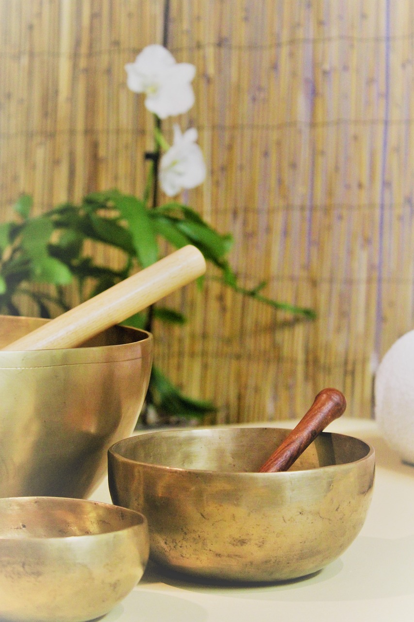 sound-therapy-singing-bowl-oriental